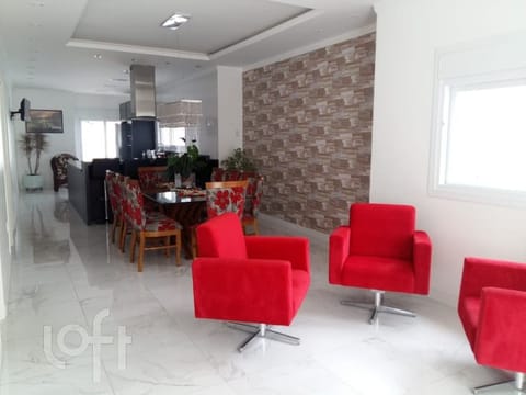 Image 3 - 266700